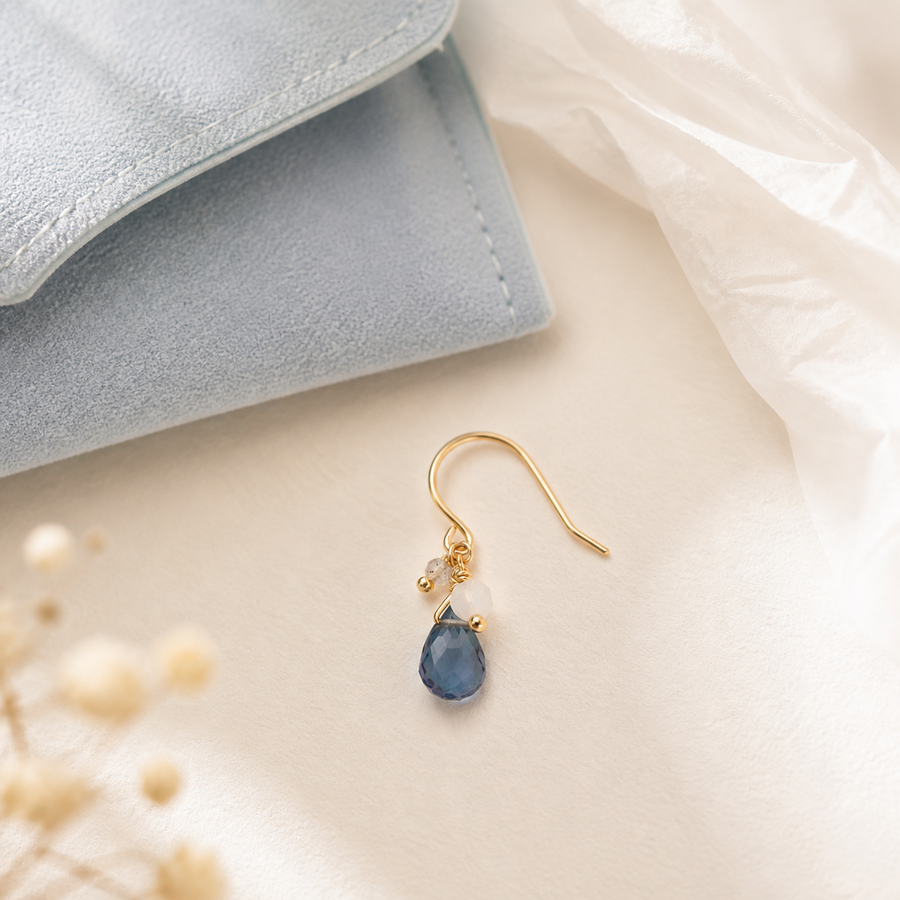 Blue dew hook earring with faceted drop stone